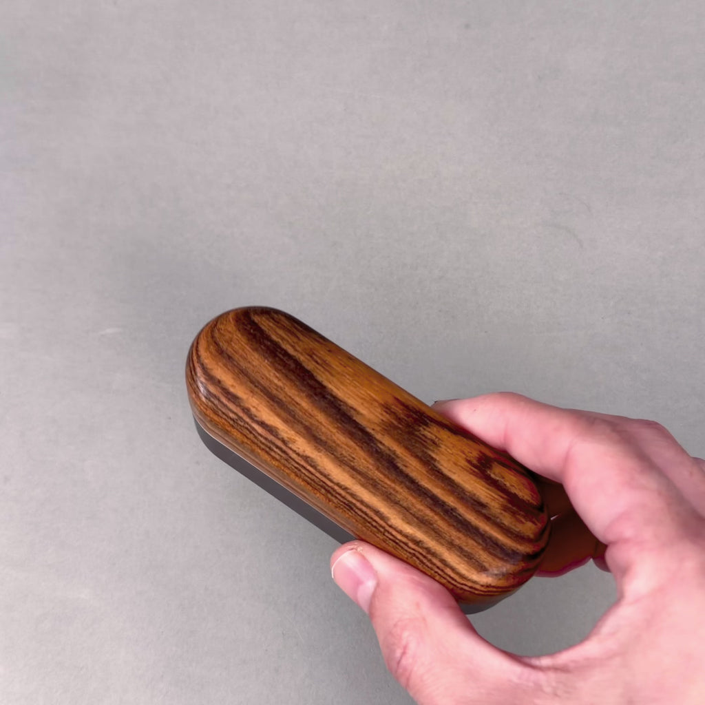 testing the Oblitz: Puffsoft Fiber Record Brush
