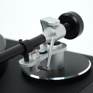 Clearaudio: Concept AiR Black Turntable - Concept Tonearm / Concept Cartridge  (Open Box Special)